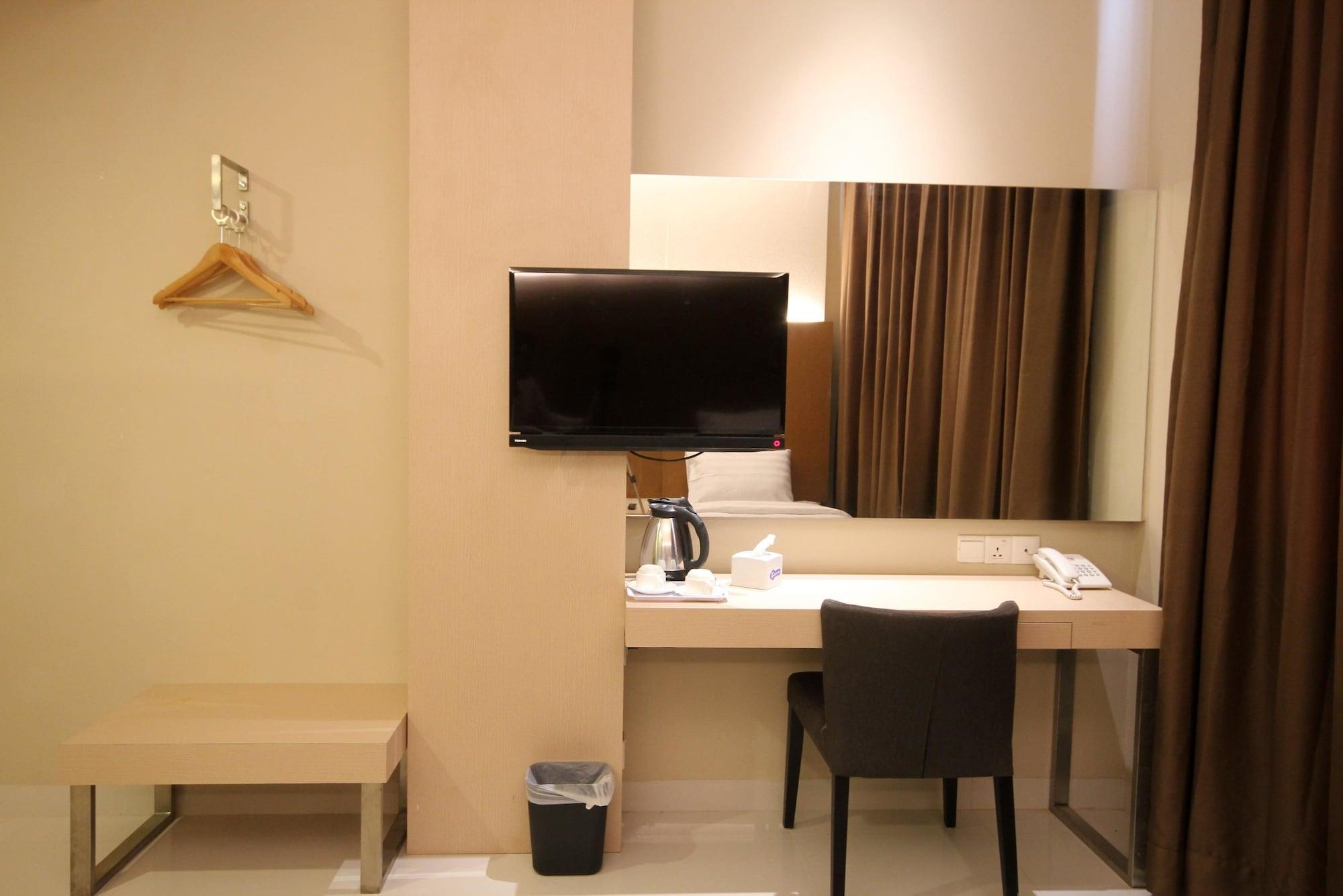 Os Hotel Airport Batam Buitenkant foto