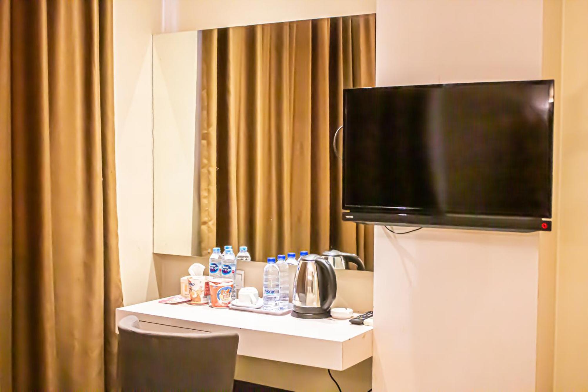 Os Hotel Airport Batam Buitenkant foto