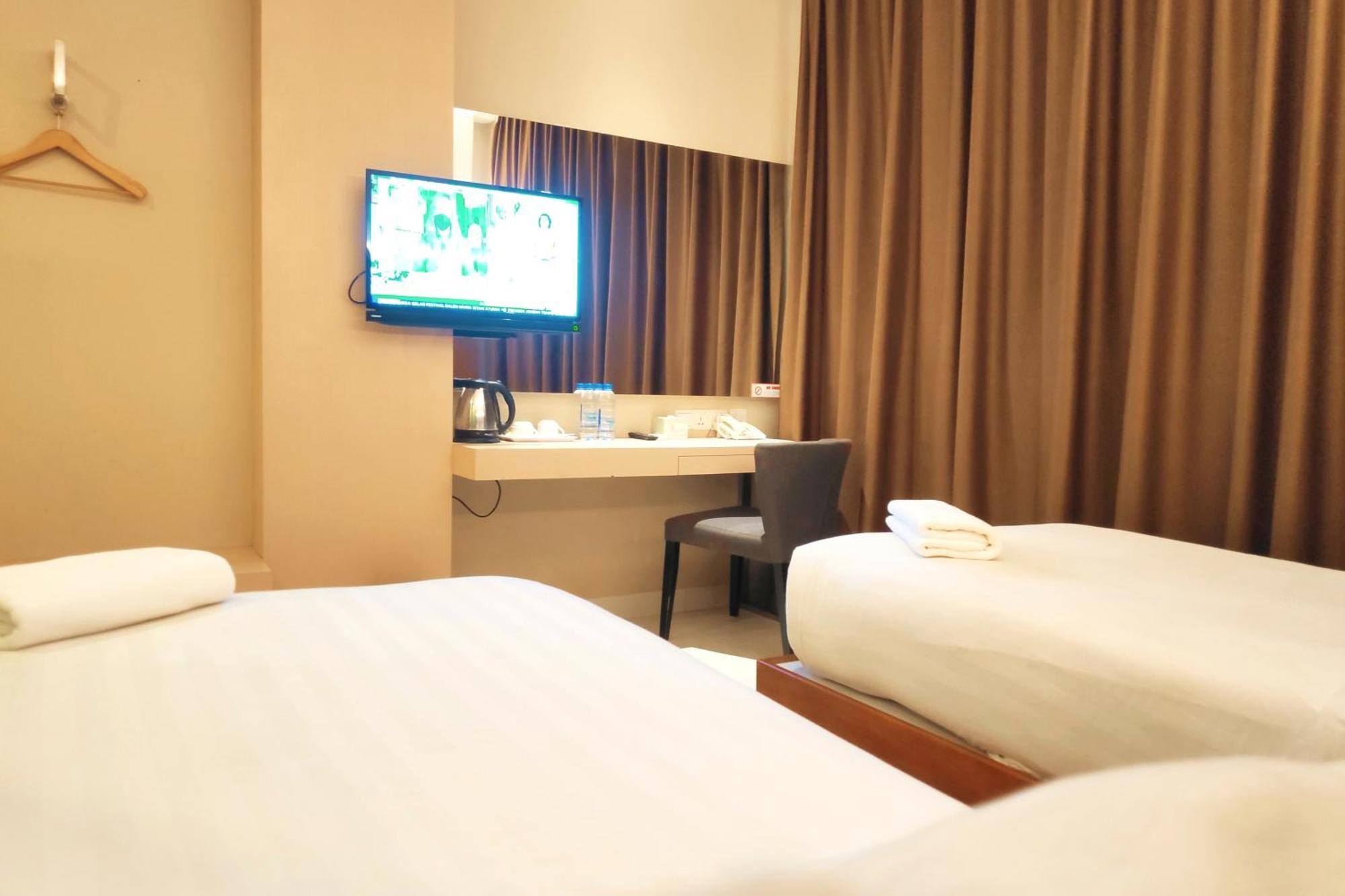 Os Hotel Airport Batam Buitenkant foto