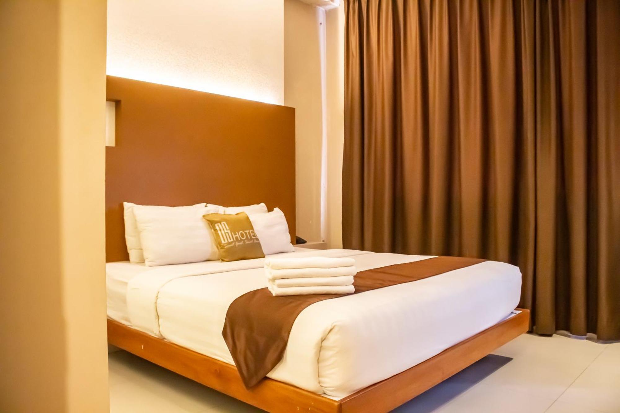 Os Hotel Airport Batam Buitenkant foto