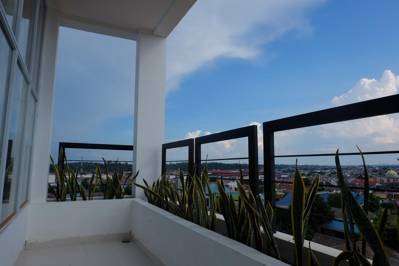 Os Hotel Airport Batam Buitenkant foto